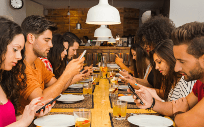 8 Ways to Help Manage Social Anxiety